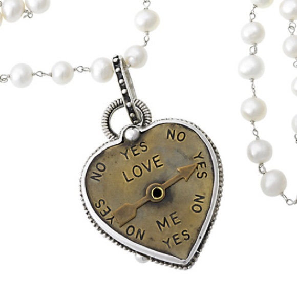 Mars and Valentine Spectacular “Love Meter” Locket-Boutique